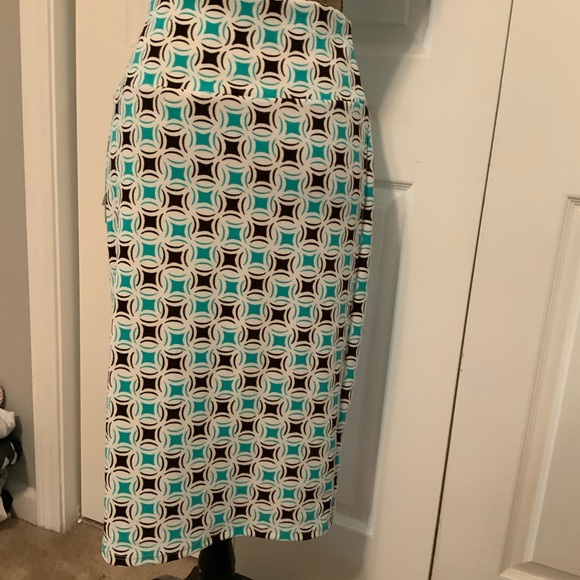 Lularoe Cassie - Picture 2 of 6